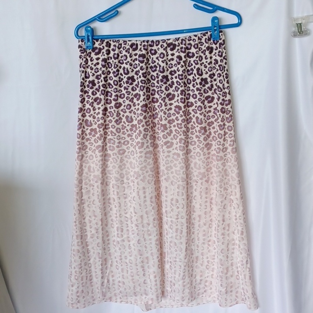 WD•NY Animal Print Satin Midi Skirt Purple Ombré Elastic Waist Sz L, lined, EUC